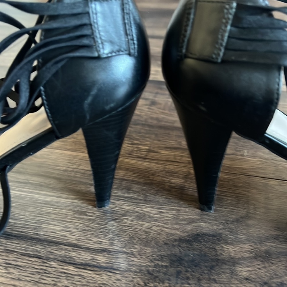 Pegabo Heels - Picture 9 of 9